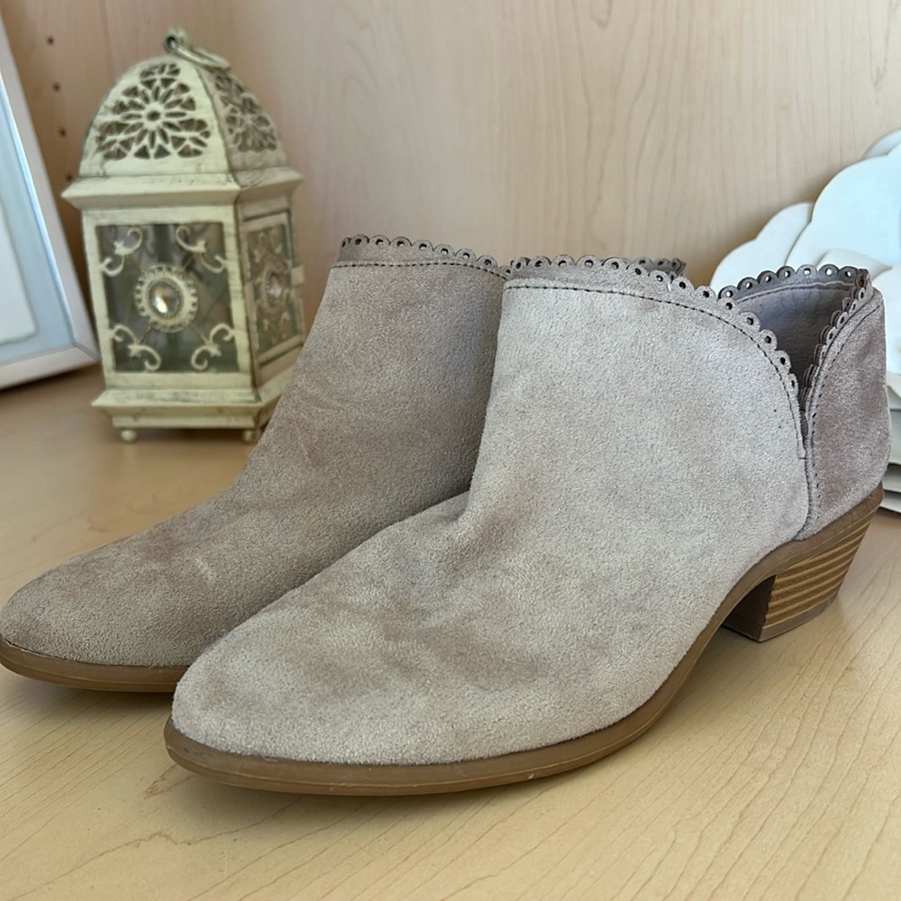 Qupid Women’s Boots - NEW